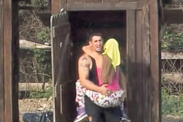 GODINE SU PROŠLE OD FARME I NJENOG MUVANJA SA KRISTIJANOM:Slomio joj je nos,povukla se iz medija i SAHRANILA BRATA!