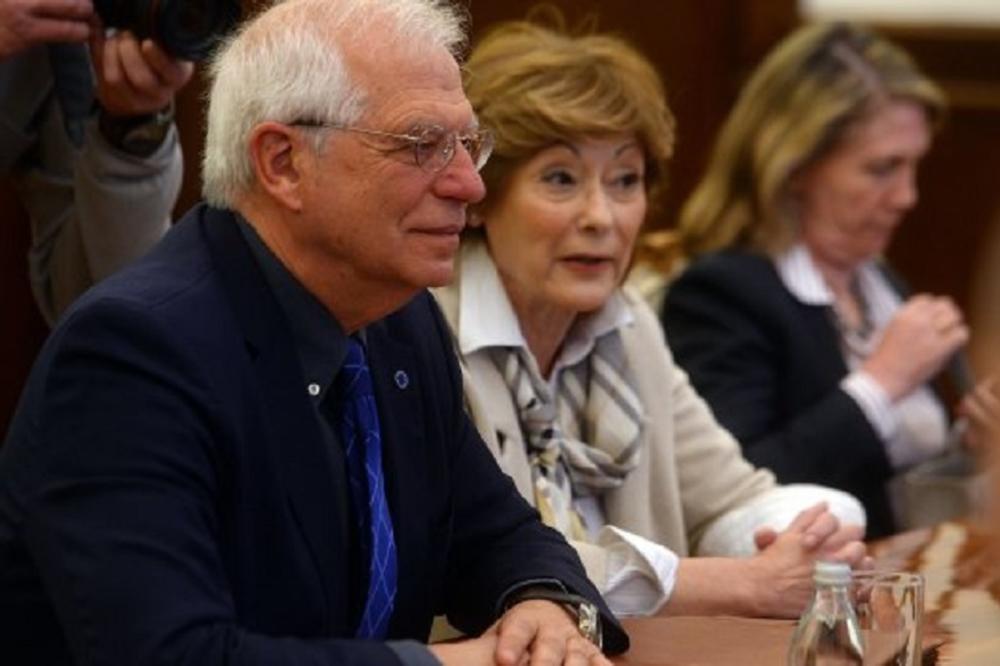 ALBANCI SE PLAŠE OVOG ČOVEKA IZ EU: Vučićev prijatelj, menja Mogerinijevu i BORAC je protiv Kosova