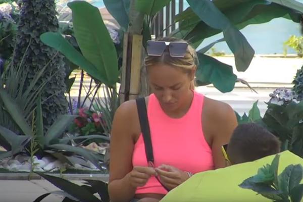 SRAMOTA ME JE DA POGLEDAM RODITELJE U OČI: Luna pred FINALE otkrila detalje veze s Markom, a OVOG se najviše PLAŠI!