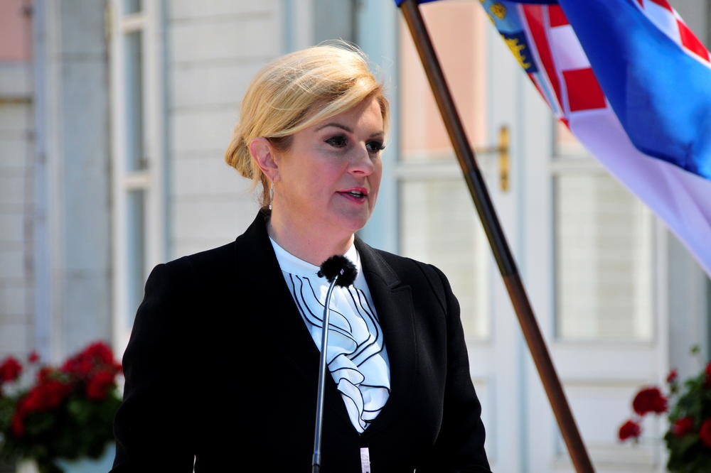 KOLINDA DOŽIVELA SAOBRAĆAJNU NESREĆU: Evo u kakvom je stanju predsednica Hrvatske!