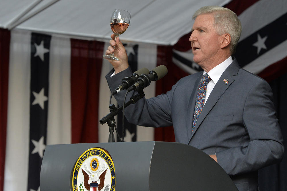 AKO MOŽEMO ČOVEKA DA POŠALJEMO NA MESEC, NAĆI ĆEMO I PUT ZA DIJALOG: Kajl Skot o pregovorima Beograda i Prištine