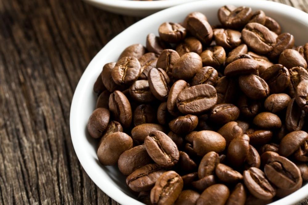 STRUČNJACI REŠILI JEDNOM ZA SVAGDA: Kafu nikako ne pijte u OVOM periodu