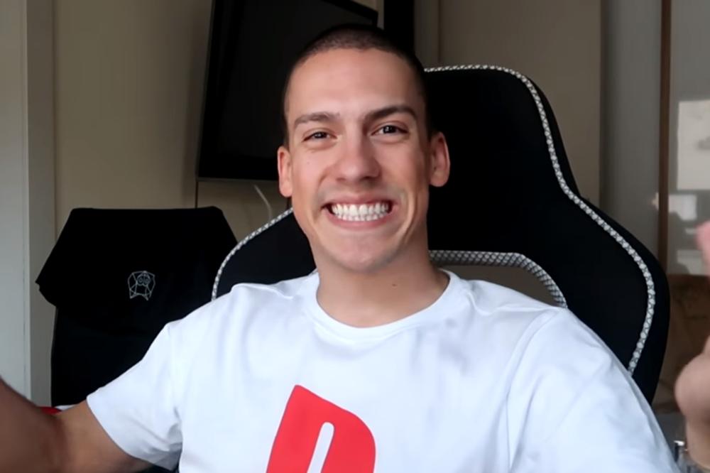 BAKA PRASE ULAZI U ZADRUGU 3! Mitrović mu ponudio DOVOLJNO PARA da ne brine više o ŽIVOTU