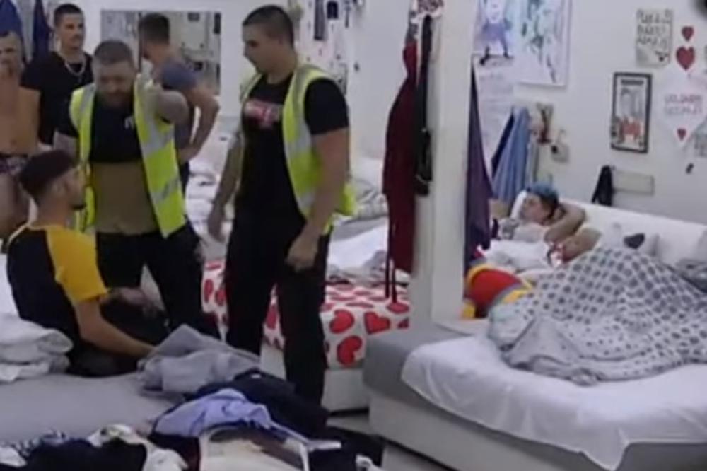 OBEZBEĐENJE HITNO UPALO U ZADRUGU: Ukućani prekršili strogo pravilo, SVI U STRAHU! Ana i David su na tapetu!