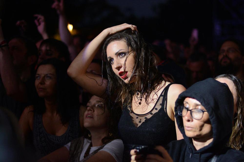 TAKVE OČI NISAM VIDEO ZA ŽIVOTA: Traje potraga za devojkom sa Egzita, ova objava napravila opštu pometnju u Srbiji