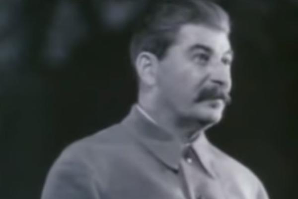 STALJIN IZRONIO IZ JEZERA! Stanovnici ruskog gradića ostali BEZ REČI!