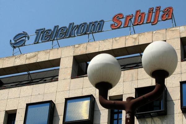 Telekom Srbija nije otpisao dug, niti dao zajam televiziji Pink