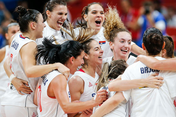 VREME JE DA PADNE I TA ŠPANIJA: Ana bi ubacila 40 poena jadnim Šveđankama da se nije povredila!