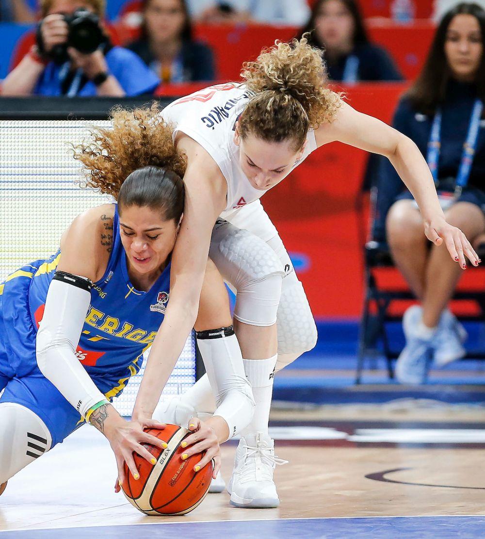 Aleksandra Crvendakić je poželela da i protiv Španije radi šut