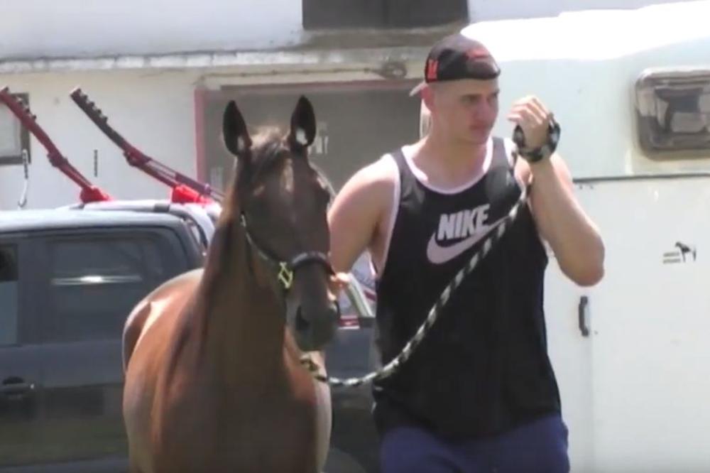 NIKOLA JOKIĆ KONAČNO VIĐEN U JAVNOSTI: Srpski košarkaš se ne odvaja od svog ljubimca Hvatača snova!