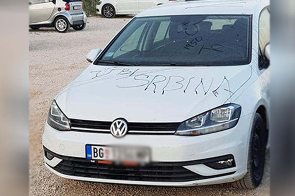 UBI SRBINA I USTAŠKO U S KRSTOM: U Hrvatskoj osvanula PORUKA na automobilu sa BG tablama (FOTO)