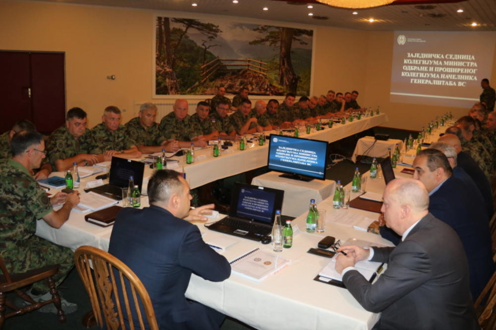 SASTANAK VOJNOG VRHA SRBIJE SE HITNO SASTAO! Glavna tema - bezbednosna situacija na KiM! ALARMANTNO JE