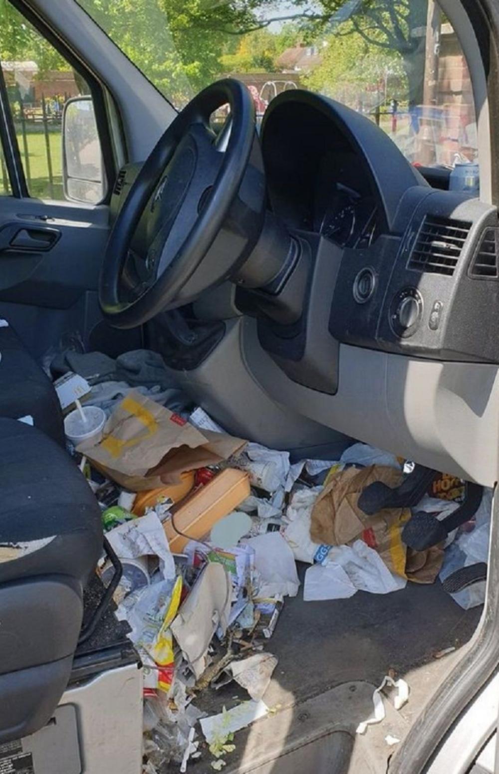 Unutrašnjost kombija  