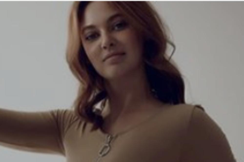 RADILA U VLADI, PA DOBILA OTKAZ ZBOG GOLIH FOTOGRAFIJA: Ana sad želi da se preseli na Zapad!