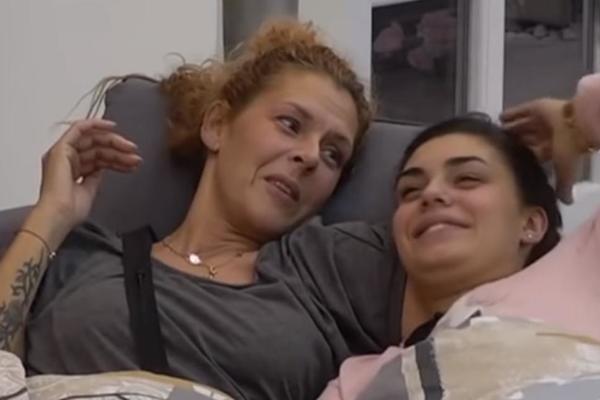 MINA POGLEDALA MAMU U OČI NAKON PRIZNANJA O PROSTITUCIJI: Otkrila šta joj je Ivana rekla, a evo koga je PRVO ZVALA!