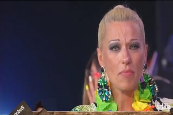 SUZANA U SUZAMA! PORODICA NE ŽELI DA ČUJE ZA NJU?! Niko je nije sačekao u studiju, a ON JE BIO OBEĆAO DA ĆE DOĆI...