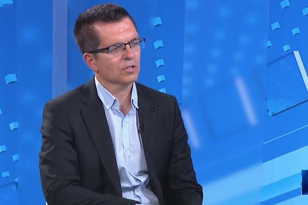 POLITIČARA OSTAVILA ŽENA: Branimir je u SUZAMA, na FEJSBUKU je napisao TUŽNU ISPOVEST i objasnio šta se desilo!