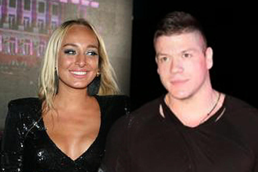 IMA NOVU DEVOJKU, A BIVŠOJ DOŠAO NA SLAVLJE: Sloba se i dalje vrzma oko Lune! Evo kako joj je ČESTITAO POBEDU!