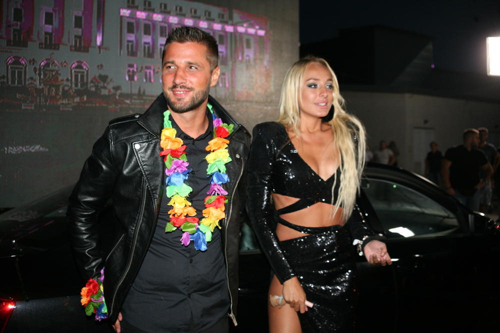 MARKO ZAPROSIO LUNU!? Nije ni slutila kakvo joj IZNENAĐENJE SPREMA! Da li će pristati da se UDA?