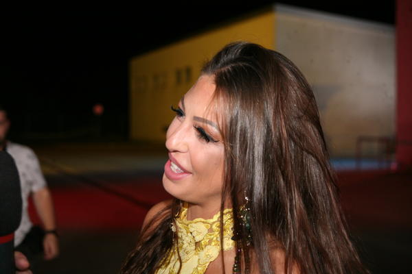 MAJA MARINKOVIĆ NAPADNUTA NA ULICI! Mislila je da u džepu ima nož, a on je URLAO DA ĆE JE UBITI!