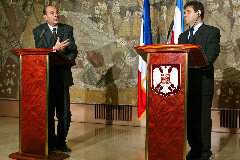 POSLEDNJI ŠEF PARIZA BIO JE U SRBIJI PRE 18 GODINA Dočekali ga Đinđić i Koštunica, a on je tražio da se vidi s NJIM