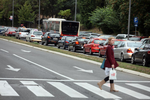 KAKO JE OVO MOGUĆE? Potez KOMUNALCA koji će vas RAZBESNETI, ljudi u NEVERICI gledaju šta su URADILI (FOTO)