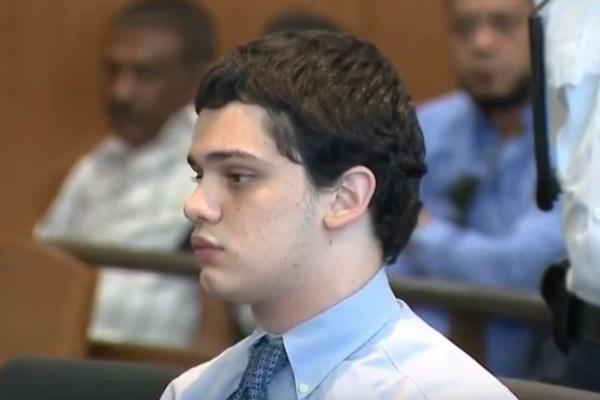 HOROR U SREDNJOJ ŠKOLI: Tinejdžer OBEZGLAVIO školskog druga pa poslao JEZIVU PORUKU!