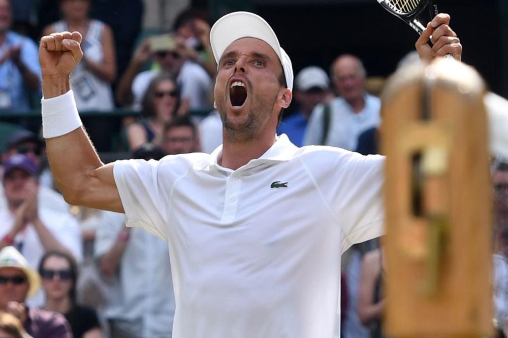 UMESTO MEČA S ĐOKOVIĆEM IMAO JE ISPLANIRANO MOMAMČKO VEČE: Mislio sam da ću se već provoditi na Ibici!