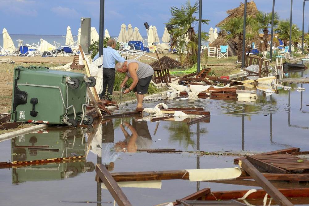 NIJE STRADALA SAMO GRČKA! Razorna oluja pogodila je još jednu EVROPSKU ZEMLJU (VIDEO)