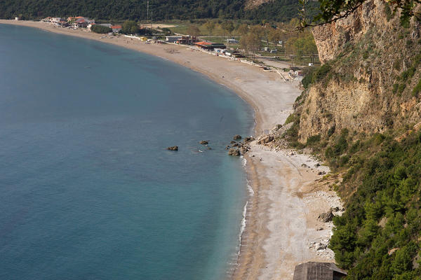 SRPKINJU UJEO KONJ U SUTOMORU! Letovanje se pretvorilo u tragediju, lekari je gledali u neverici!