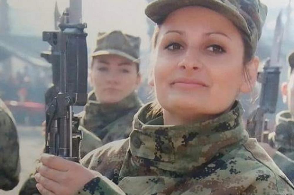 VLAJNA, A TATIN SIN! Snežana je pratilja za mis, ali je odlučila da bude VOJNIK! (FOTO)