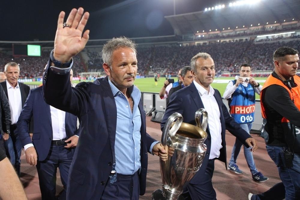 SINIŠA MIHAJLOVIĆ POMOGAO ZVEZDI: Lakši put za crveno-bele do Lige šampiona!