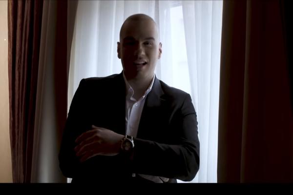 NA VRHUNCU KARIJERE ODLUČIO SE ZA DRUGU PROFESIJU: Pevač se zaposlio u FIRMI koja se bavi NESVAKIDAŠNJIM BIZNISOM!