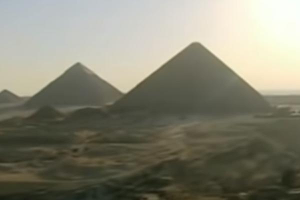 ISTORIJSKA ODLUKA: Egipat  za posetioce otvorio dve PIRAMIDE prvi put od 1965. godine
