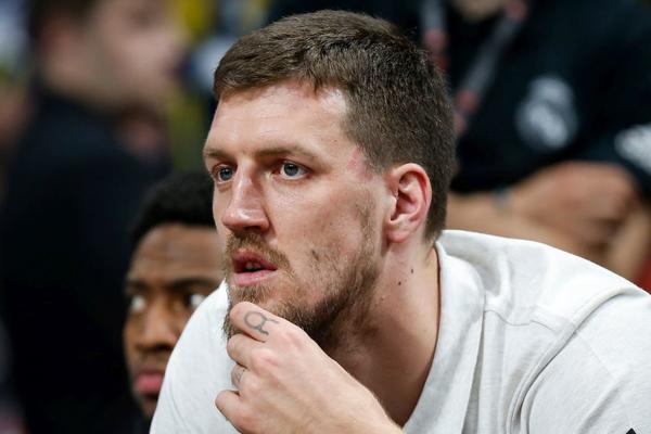 SUPRUGA OGNJENA KUZMIĆA SE OGLASILA: Njena poruka tera suze na oči!