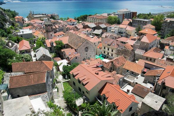 PREKO NOĆI OBRISALI PEŠAČKE PRELAZE: Sad naplaćuju kazne, a meštani i turisti u šoku! Ne znaju šta ih je snašlo!