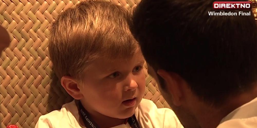 Stefan i Novak Đoković u razgovoru  