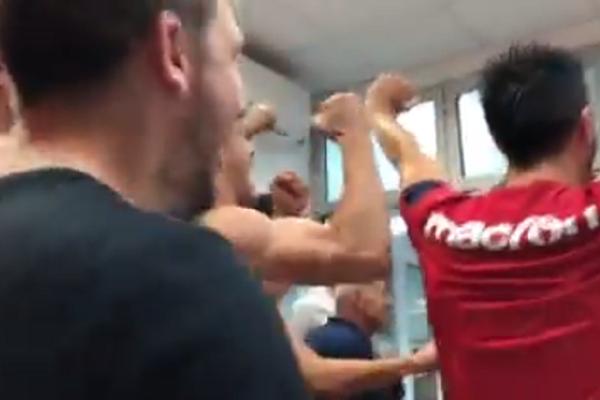 SLAVILO SE I NA MARAKANI: Igrači Zvezde posle treninga gledali Novaka! Pogledajte kako je protekao odlučujući poen!