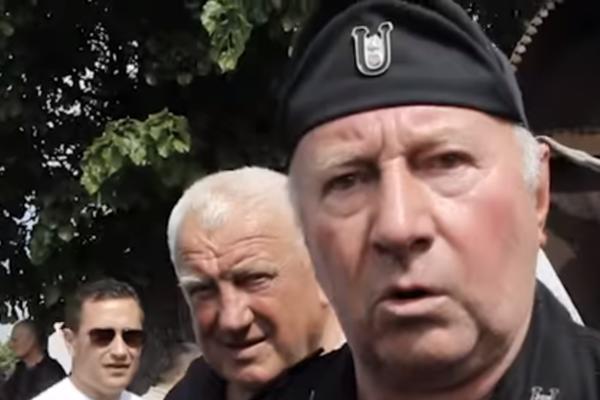 USTAŠKI SIMBOLI NASRED PUTA PODGORICA - DANILOVGRAD! Milogorci posle PIJANKE najužasnije UDARILI na Srbe!