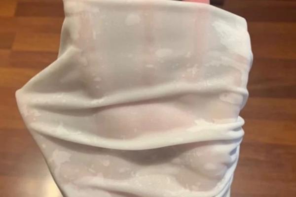 KUPILA SAM BELI KUPAĆI KOSTIM I ISPALILA SAM SE PRED CELOM PLAŽOM! Ispostavilo se da sam kupila nešto DRUGO! (FOTO)