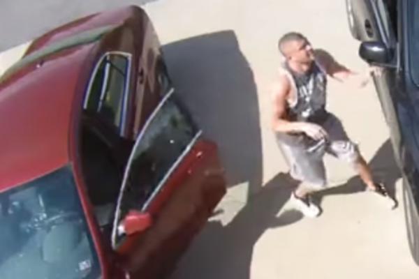 OVAJ TATA JE PRAVI SUPERHEROJ! Sa neba mu je na glavu poletelo nešto NEOČEKIVANO, a on se snašao ZA MEDALJU (VIDEO)