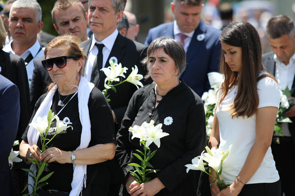 DANAS SE OBELEŽAVA POMEN SRPSKOG STRADANJA U SREBRENICI! Ne sme da se zaboravi!