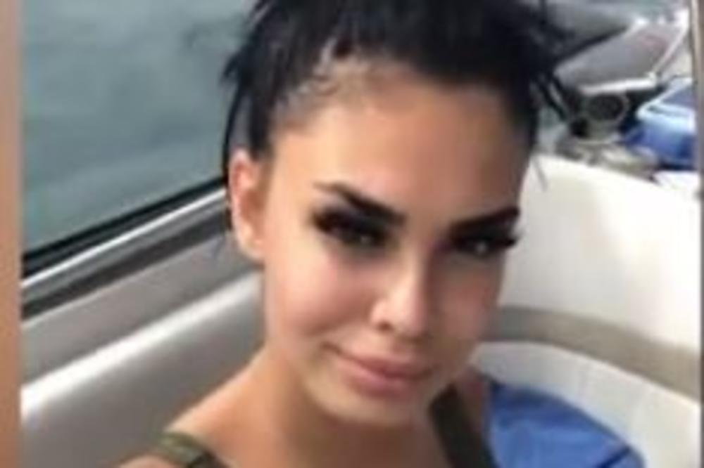 MINA VRBAŠKI UHVAĆENA KAKO UŽIVA SA SLOBOM RADANOVIĆEM NA MORU: Evo šta ih je ODALO... (FOTO)