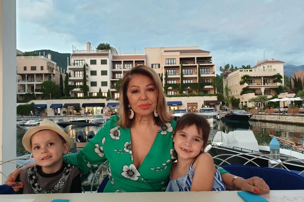 LETO U VELIKOM STILU! Neda Ukraden porodično u Lepetanima (FOTO)