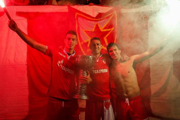 ZVEZDAŠ U CENTRU TERORISTIČKOG NAPADA: Jezive scene, ovo je strašno!