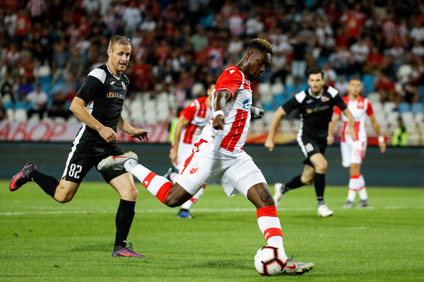 NOVI IMIDŽ: Svi su primetili Boaćijevu novu frizuru, ali niko do sad nije znao zašto se ofarbao baš u žuto!