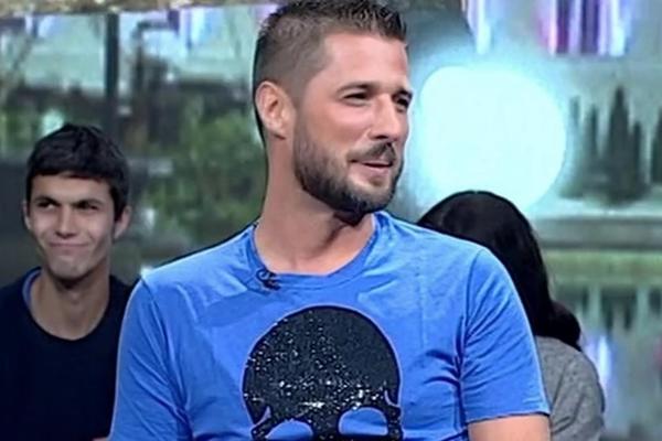 BILO JE 40 DEVOJAKA, RADILI SMO NA CRNO: Miljkovića optužili da je MAKRO, a sad je konačno otkrio ISTINU o poslu!