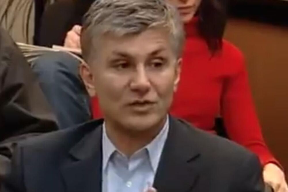 AKO STE UMORNI, IDITE PA SPAVAJTE, BRE! Najmoćnija ĐINĐIĆEVA poruka SRBIMA IKADA (VIDEO)