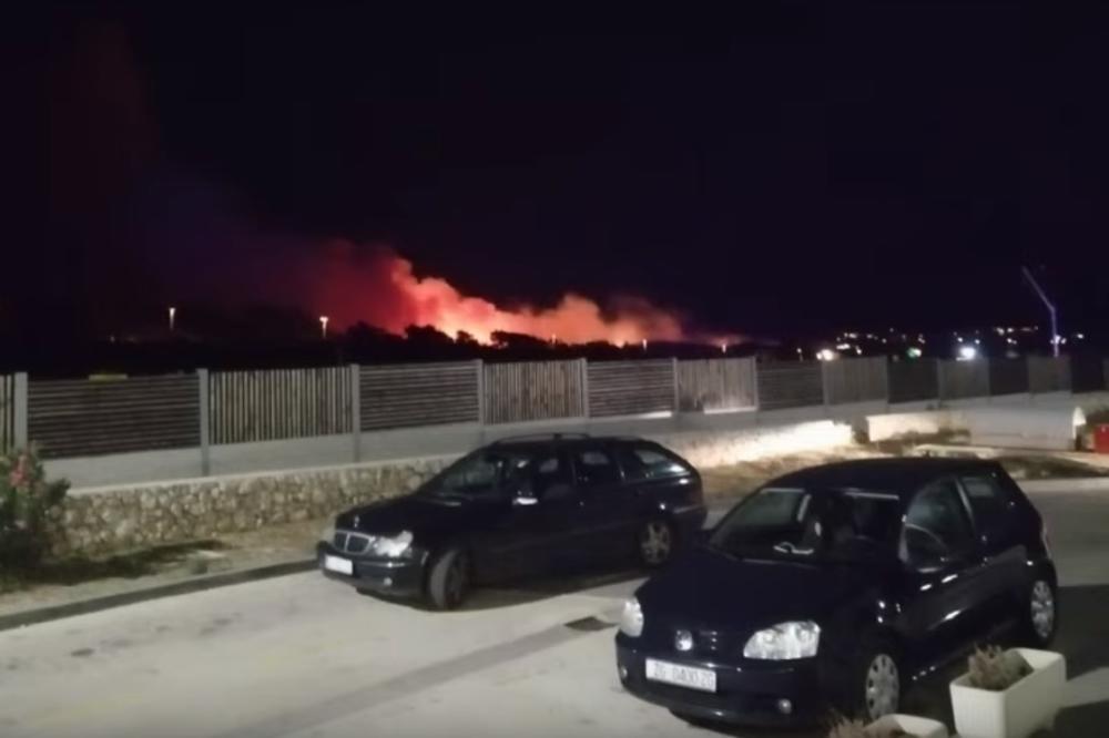 OGROMAN POŽAR NA PLAŽI ZRĆE JE PODMETNUT? Gradonačelnik krivi PIROMANE koji su imali JEZIVI CILJ