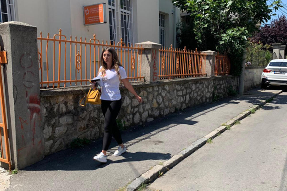 DRAGANA MITAR STIGLA U CENTAR ZA SOCIJALNI RAD: Bori se za svoje DETE, pogledajte samo taj OČAJ na njenom licu